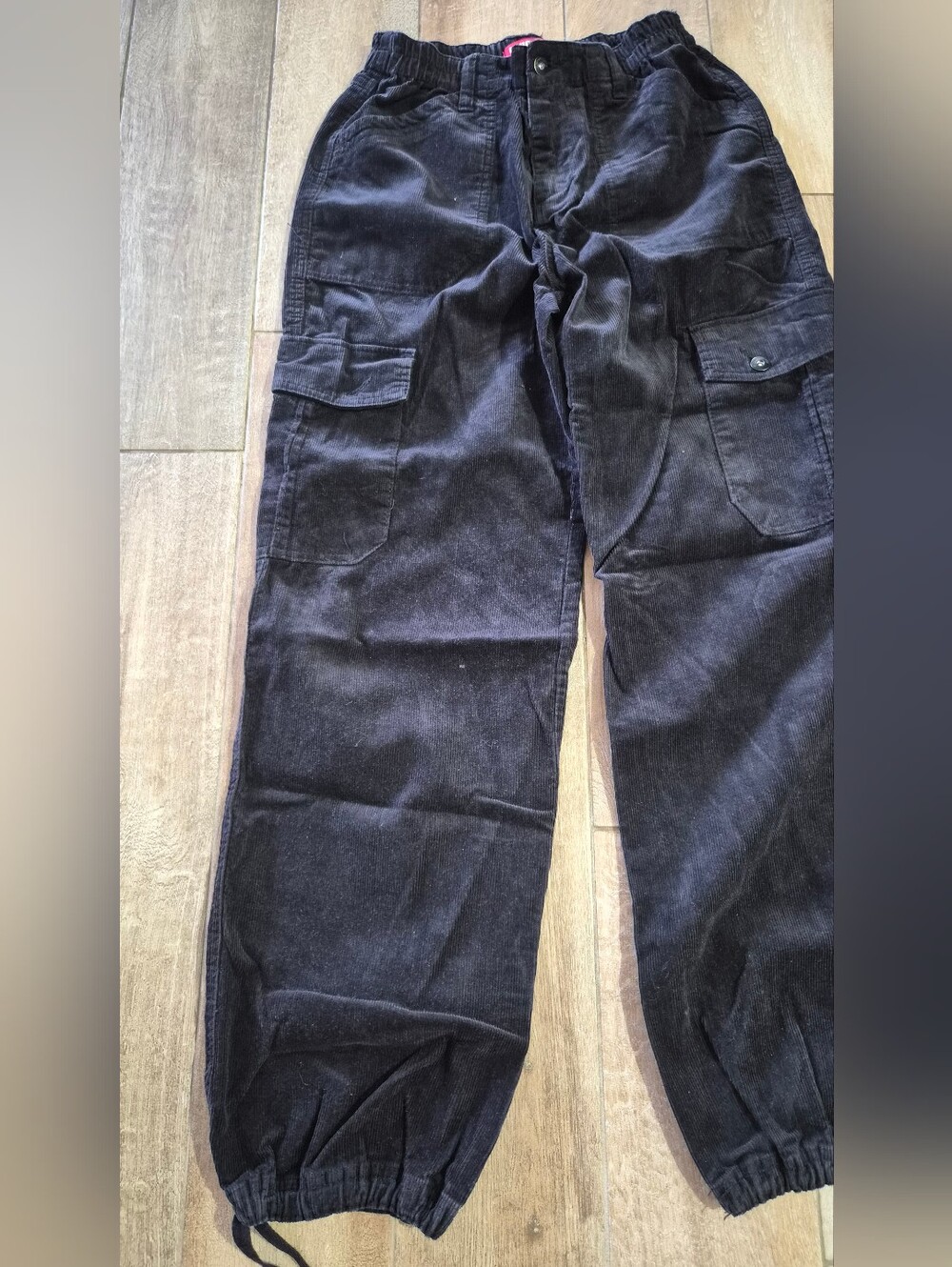 Unionbay Women Corduroy Cargo Straight Leg Black Pants Size 7/28W - Picture 3 of 10
